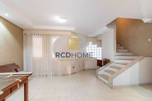 Imagem Casa com 4 Quartos à Venda, 199 m² em Uberaba - Curitiba