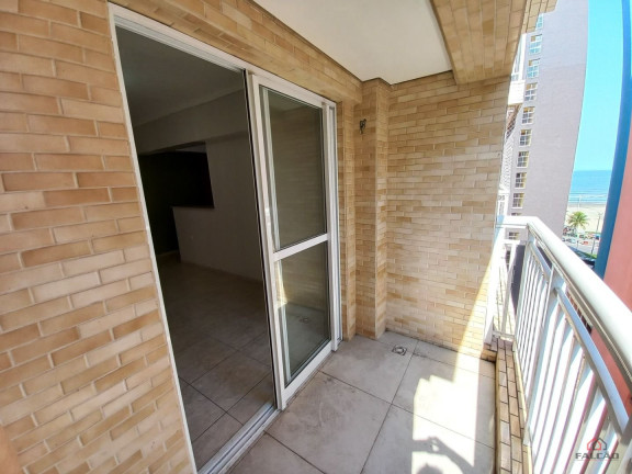 Apartamento com 2 Quartos à Venda,  em José Menino - Santos