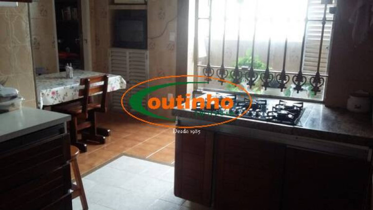 Imagem Apartamento com 4 Quartos à Venda, 153 m² em Tijuca - Rio De Janeiro Imagem Apartamento com 4 Quartos à Venda, 153 m² em Tijuca - Rio De Janeiro