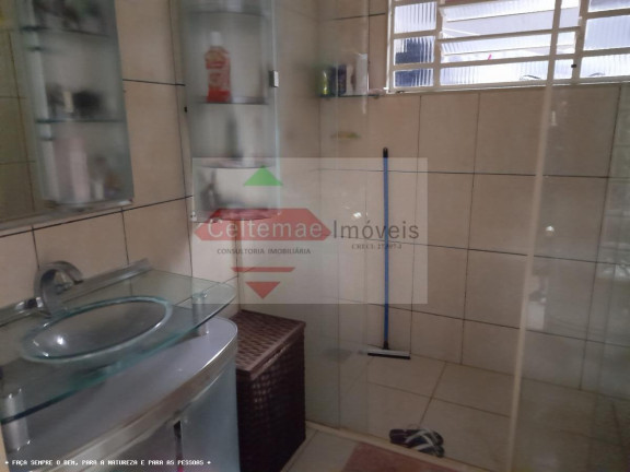 Imagem Casa com 3 Quartos à Venda, 200 m² em Vila Aparecida - Taubaté
