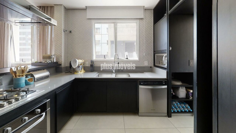 Imagem Apartamento com 3 Quartos à Venda, 261 m² em Itaim Bibi - São Paulo Imagem Apartamento com 3 Quartos à Venda, 261 m² em Itaim Bibi - São Paulo