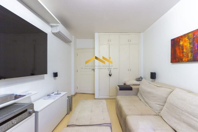 Imagem Apartamento com 3 Quartos à Venda, 130 m² em Itaim - São Paulo