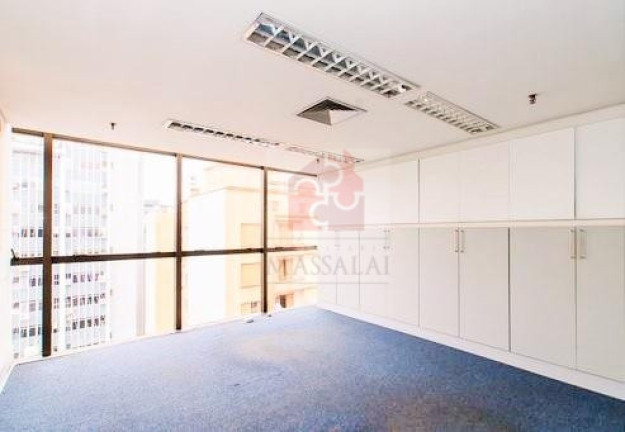 Sala Comercial à Venda, 134 m² em Centro - Porto Alegre