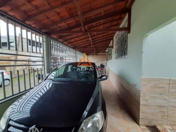 Imagem Casa com 4 Quartos à Venda, 120 m²