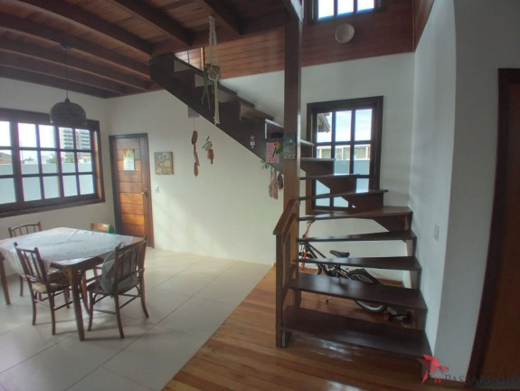 Imagem Sobrado com 3 Quartos à Venda, 114 m² em Morada Das Palmeiras - Torres Imagem Sobrado com 3 Quartos à Venda, 114 m² em Morada Das Palmeiras - Torres