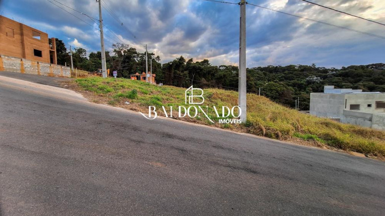 Imagem Terreno à Venda, 202 m² em Centro - Extrema Imagem Terreno à Venda, 202 m² em Centro - Extrema