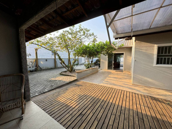 Imagem Casa com 4 Quartos à Venda, 196 m² em Barra Do Sai - Itapoá Imagem Casa com 4 Quartos à Venda, 196 m² em Barra Do Sai - Itapoá