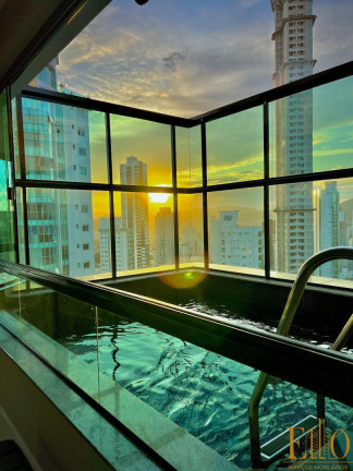 Imagem Cobertura com 4 Quartos à Venda, 280 m² em Centro - Balneário Camboriú