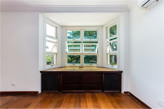 Imagem Casa com 4 Quartos à Venda, em Fazenda Morumbi - São Paulo Imagem Casa com 4 Quartos à Venda, em Fazenda Morumbi - São Paulo