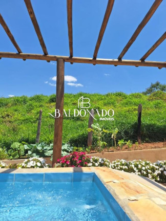 Imóvel com 4 Quartos à Venda, 1.840 m² em Centro - Extrema