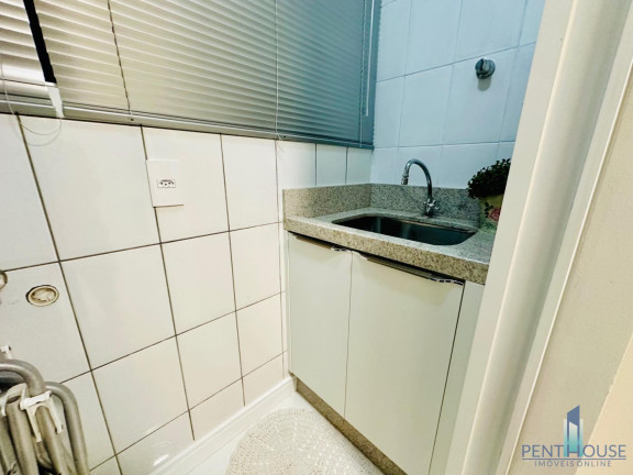 Imagem Apartamento com 2 Quartos à Venda, 65 m² em Centro - Balneário Camboriú