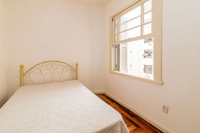 Imagem Imóvel com 3 Quartos à Venda, 70 m² em Centro Histórico - Porto Alegre Imagem Imóvel com 3 Quartos à Venda, 70 m² em Centro Histórico - Porto Alegre