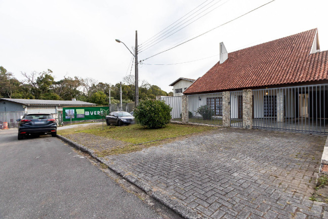 Imagem Casa com 5 Quartos à Venda, 298 m² em Santa Cândida - Curitiba Imagem Casa com 5 Quartos à Venda, 298 m² em Santa Cândida - Curitiba