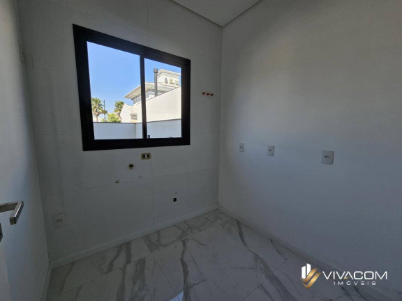 Imagem Casa com 3 Quartos à Venda, 173 m² em Deltaville - Biguaçu Imagem Casa com 3 Quartos à Venda, 173 m² em Deltaville - Biguaçu