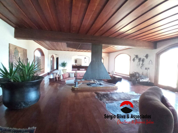 Imagem Casa com 6 Quartos à Venda, 10.000 m² em Vila Iara - Campos Do Jordão