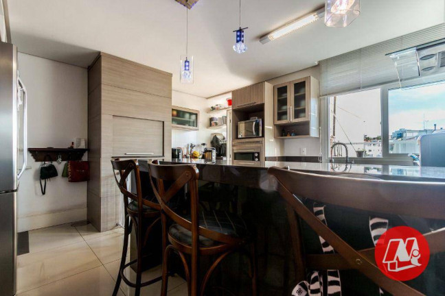Imagem Sobrado com 3 Quartos à Venda, 459 m² em Chácara Das Pedras - Porto Alegre