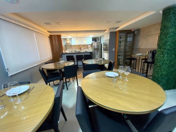 Imagem Apartamento com 2 Quartos à Venda, 65 m² em Higienópolis - Porto Alegre Imagem Apartamento com 2 Quartos à Venda, 65 m² em Higienópolis - Porto Alegre