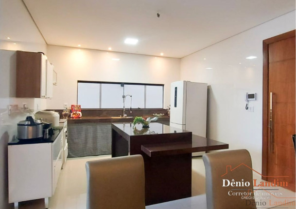 Imagem Casa com 3 Quartos à Venda, 240 m² em Morada Da Serra - Montes Claros
