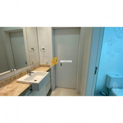 Imagem Casa com 3 Quartos à Venda, 387 m² em Areias - Camboriú