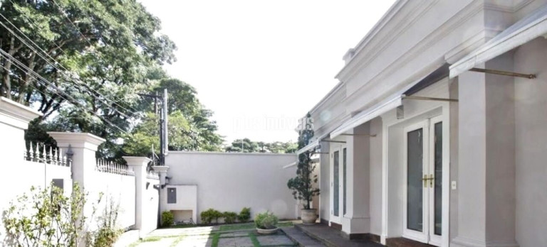 Imagem Casa com 5 Quartos à Venda, 320 m² em Jardim Guedala - São Paulo