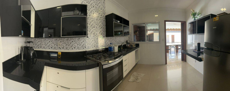 Imagem Casa com 5 Quartos para Alugar,  em Outeiro Da Glória - Porto Seguro