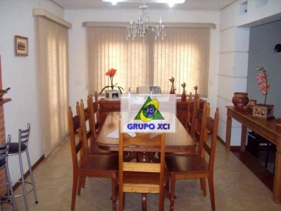 Imagem Casa com 4 Quartos à Venda, 330 m² em Loteamento Alphaville Campinas - Campinas Imagem Casa com 4 Quartos à Venda, 330 m² em Loteamento Alphaville Campinas - Campinas