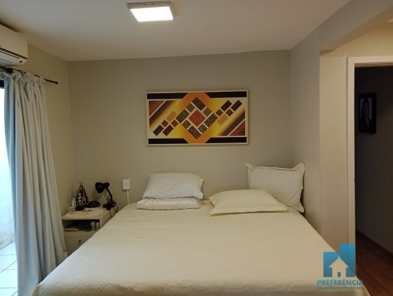 Imagem Casa com 3 Quartos à Venda, 240 m² em Uvaranas - Ponta Grossa