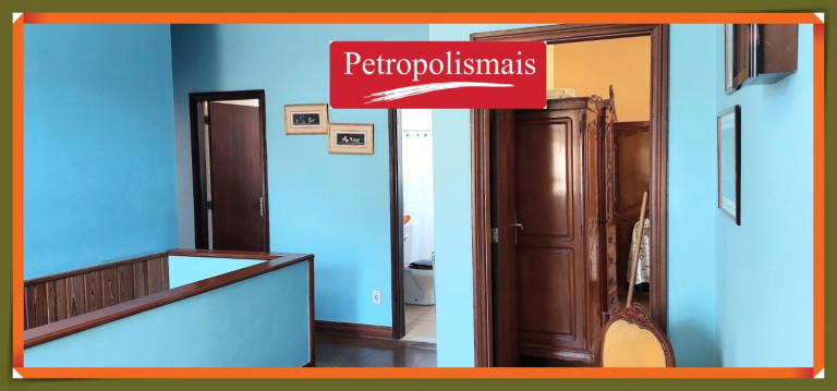Imagem Casa com 4 Quartos à Venda, 234 m² em Valparaíso - Petrópolis