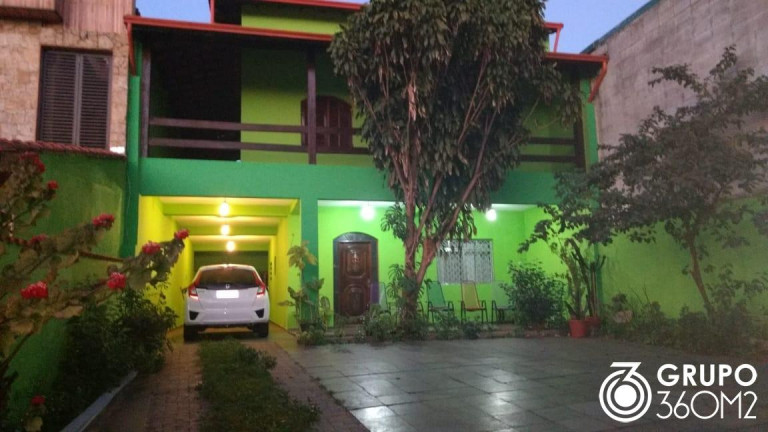 Imagem Casa com 2 Quartos à Venda, 165 m² em Vila Aquilino - Santo André Imagem Casa com 2 Quartos à Venda, 165 m² em Vila Aquilino - Santo André