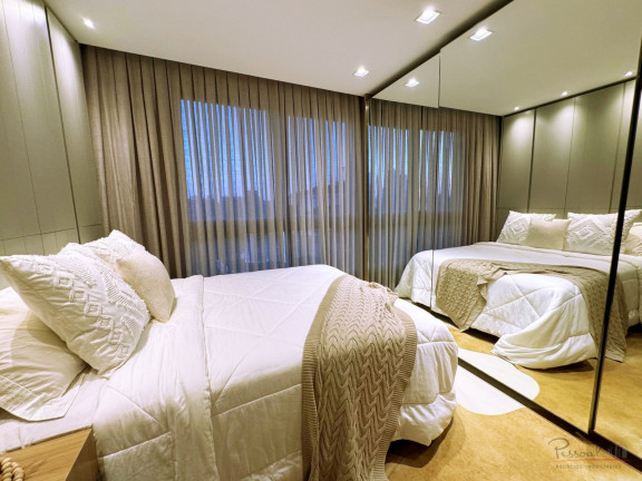 Imagem Apartamento com 2 Quartos à Venda, 132 m² em Centro - Florianópolis