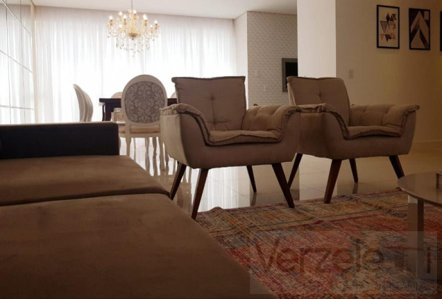 Imagem Apartamento com 3 Quartos à Venda, 129 m² em Centro - Balneário Camboriú Imagem Apartamento com 3 Quartos à Venda, 129 m² em Centro - Balneário Camboriú