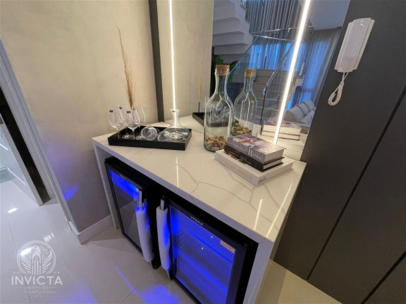 Imagem Cobertura com 3 Quartos à Venda, 240 m² em Centro - Balneário Camboriú Imagem Cobertura com 3 Quartos à Venda, 240 m² em Centro - Balneário Camboriú