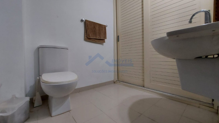 Imagem Sobrado com 3 Quartos à Venda, 325 m² em Vila Assunção - Porto Alegre