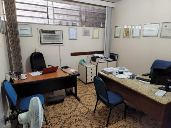 Imagem Imóvel com 3 Quartos à Venda, 220 m² em Jardim Vinte E Cinco De Agosto - Duque De Caxias Imagem Imóvel com 3 Quartos à Venda, 220 m² em Jardim Vinte E Cinco De Agosto - Duque De Caxias