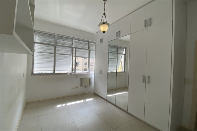 Imagem Apartamento com 3 Quartos à Venda, 107 m² em Copacabana - Rio De Janeiro Imagem Apartamento com 3 Quartos à Venda, 107 m² em Copacabana - Rio De Janeiro