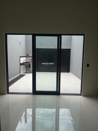 Imagem Casa com 3 Quartos à Venda, 200 m²