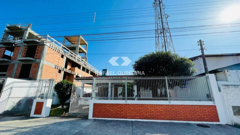 Imagem Casa com 3 Quartos à Venda, 127 m² em Canasvieiras - Florianópolis