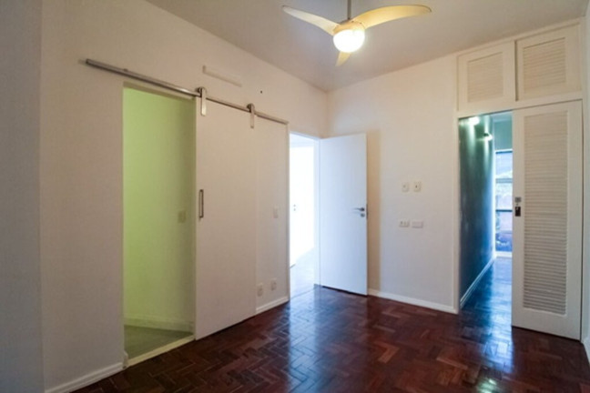 Imagem Imóvel com 2 Quartos à Venda, 92 m² em Lagoa - Rio De Janeiro Imagem Imóvel com 2 Quartos à Venda, 92 m² em Lagoa - Rio De Janeiro