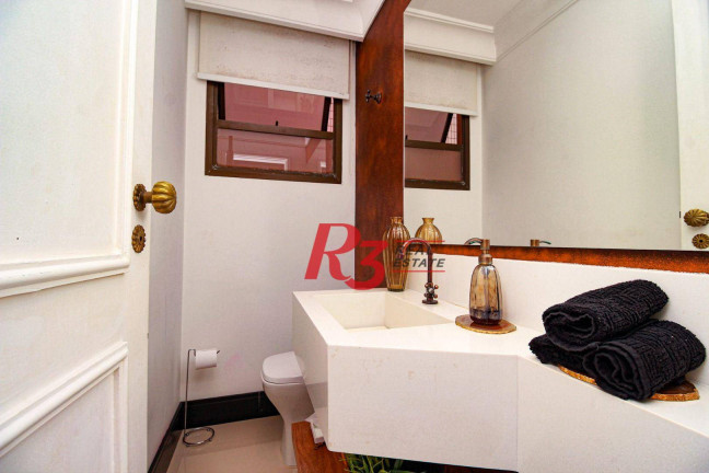 Imagem Apartamento com 3 Quartos à Venda, 240 m² em Boqueirão - Santos