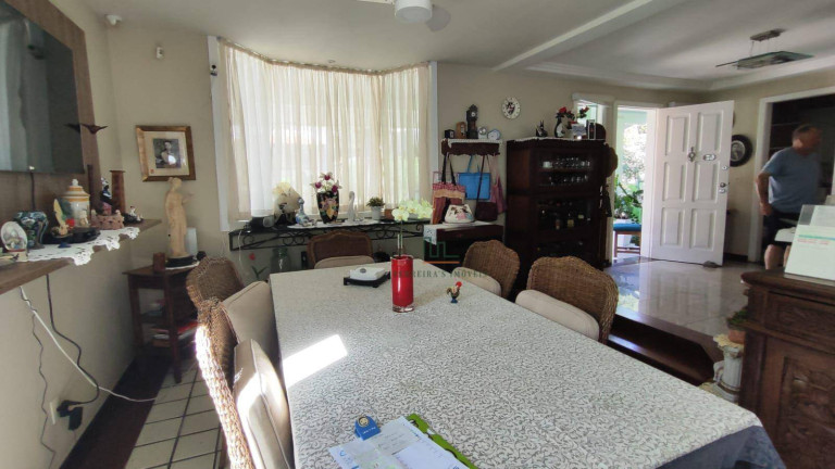 Imagem Casa com 5 Quartos à Venda, 480 m² em Itacoatiara - Niterói Imagem Casa com 5 Quartos à Venda, 480 m² em Itacoatiara - Niterói