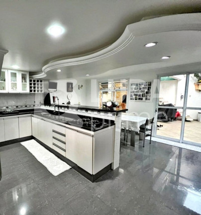 Imagem Casa com 4 Quartos à Venda, 260 m² em Tremembé - São Paulo Imagem Casa com 4 Quartos à Venda, 260 m² em Tremembé - São Paulo
