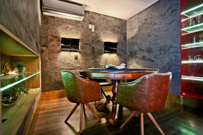 Imagem Apartamento com 4 Quartos à Venda, 163 m² em Centro - Balneário Camboriú Imagem Apartamento com 4 Quartos à Venda, 163 m² em Centro - Balneário Camboriú