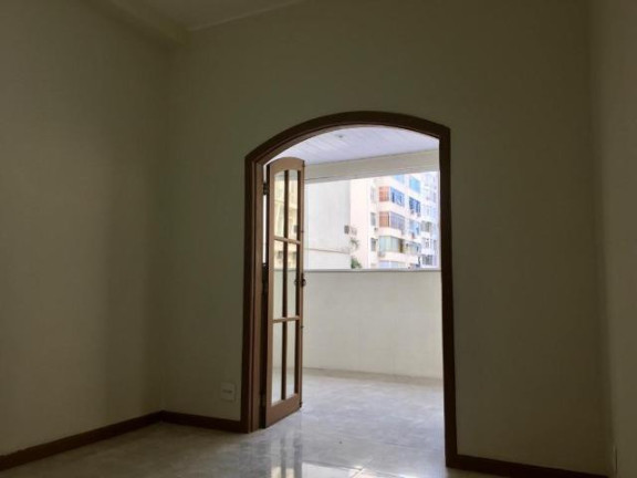 Apartamento com 2 Quartos à Venda, 65 m² em Copacabana - Rio De Janeiro