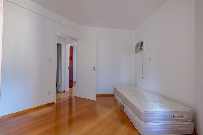 Imagem Imóvel com 2 Quartos à Venda,  em Centro - Florianópolis