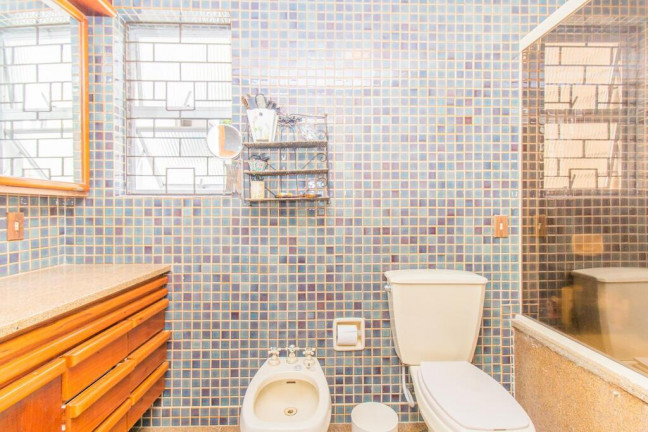 Imagem Apartamento com 3 Quartos à Venda, 202 m² em Petrópolis - Porto Alegre