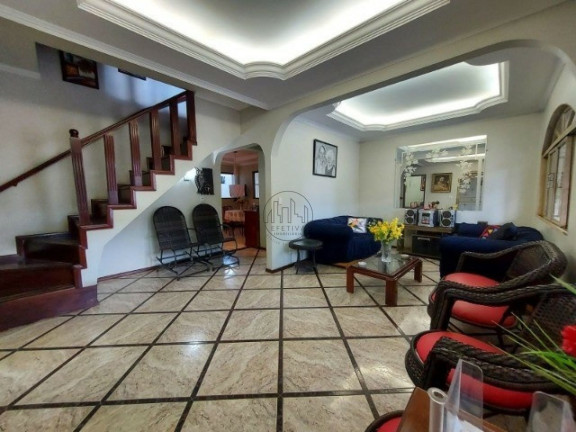 Casa com 6 Quartos à Venda, 284 m² em Guará Ii - Brasília