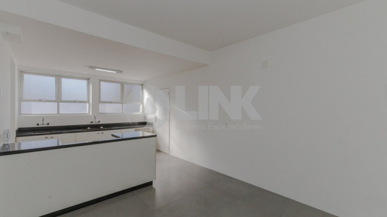 Imagem Apartamento com 3 Quartos à Venda, 381 m² em Moinhos De Vento - Porto Alegre