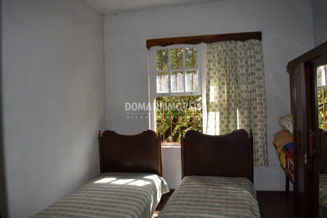 Imagem Casa com 3 Quartos à Venda, 235 m² em Região De Capivari - Campos Do Jordão