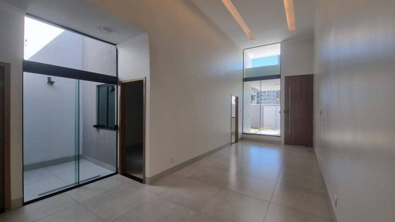 Imagem Casa com 3 Quartos à Venda, 128 m² em Moinho Dos Ventos - Goiânia Imagem Casa com 3 Quartos à Venda, 128 m² em Moinho Dos Ventos - Goiânia