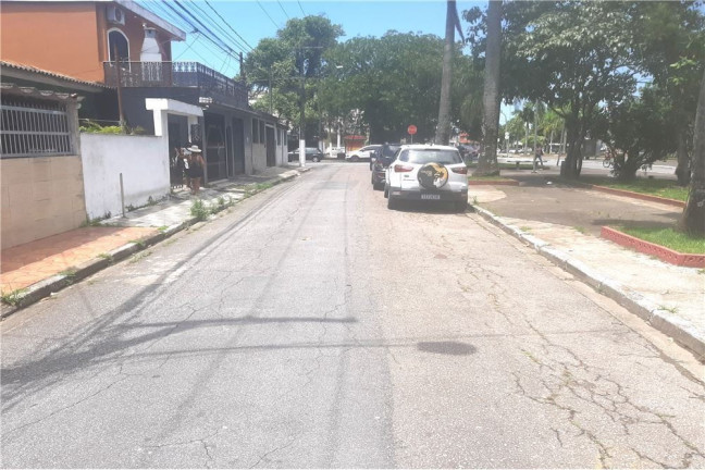 Imagem Casa com 2 Quartos à Venda, 83 m² em Castelo - Santos